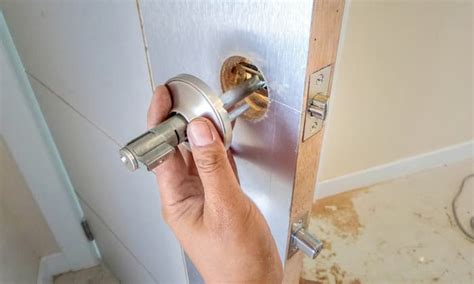 remove door knob with no screws or slot|How To Remove Door Knob Without Screws Kwikset (3ways).
